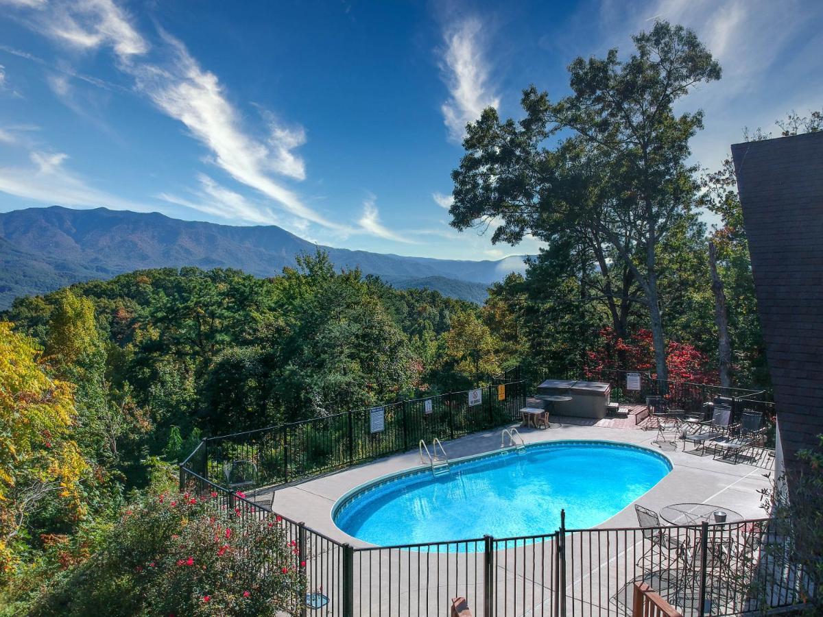 Smokystays Private Pool Chalet Gatlinburg Exterior foto